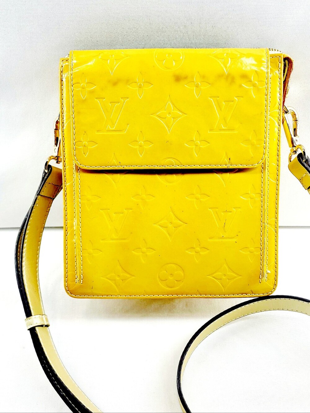 Louis Vuitton Vernis Shoulder Bag
